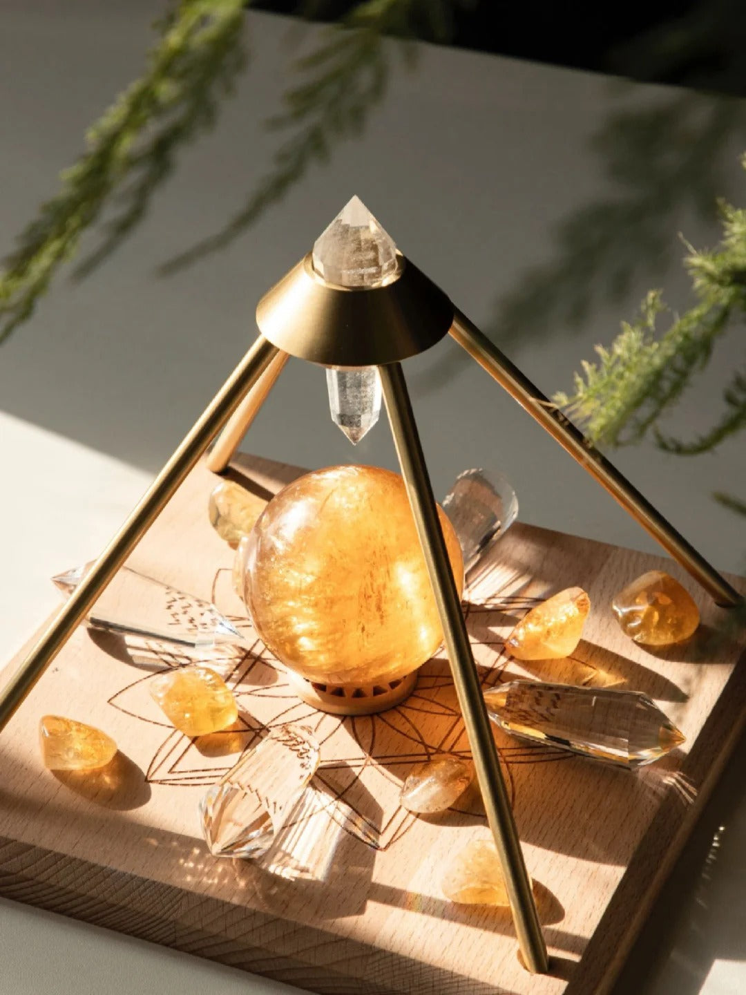 Vogel Pyramid power transmitter
