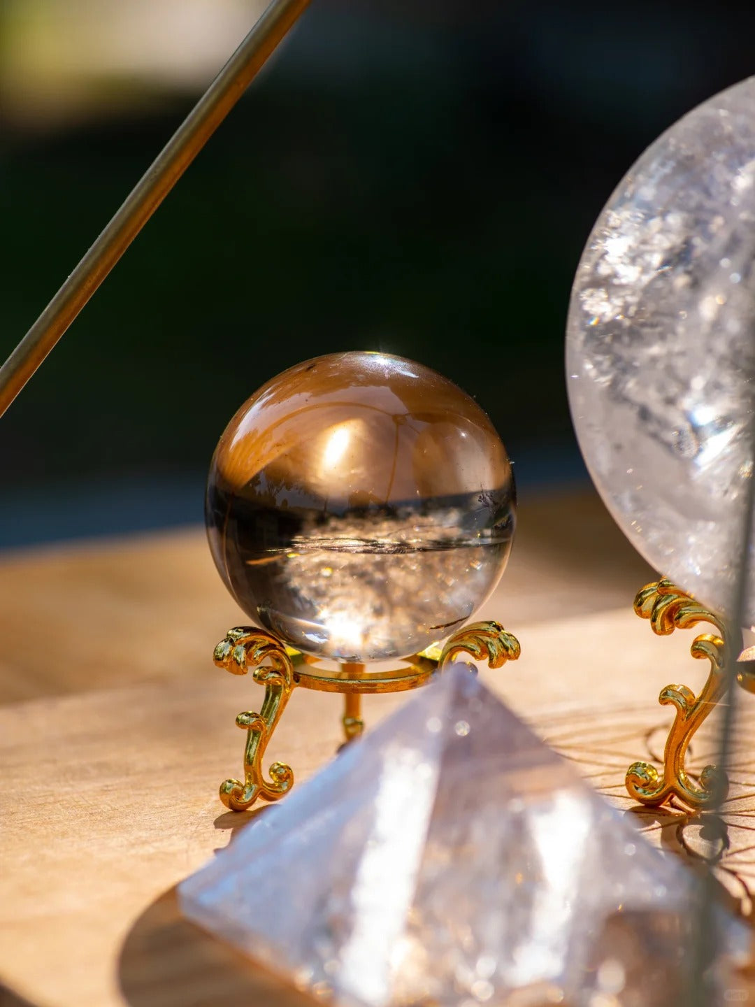 Energy Healing Hand maker | Reinventing the flow of life with crystal and art
